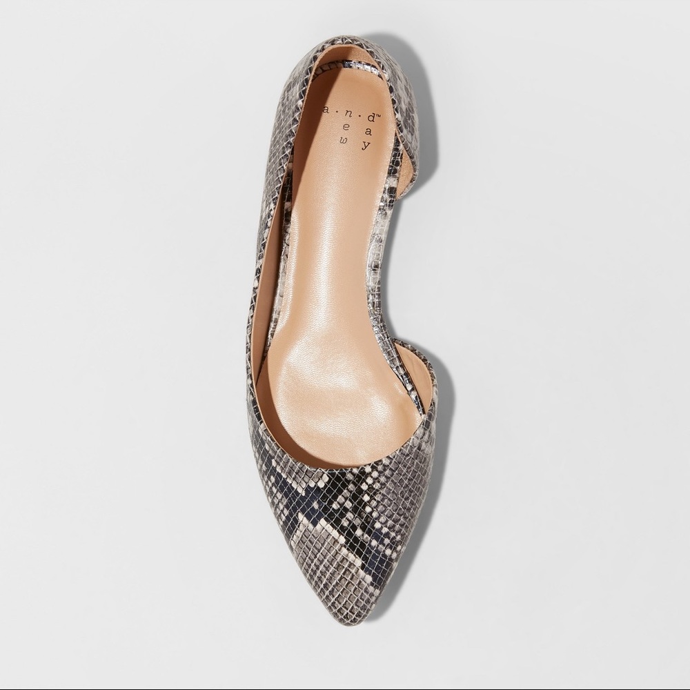 Women's Mohana D'orsay Pointed Toe Ballet Flats-S2 - Picture 3 of 5